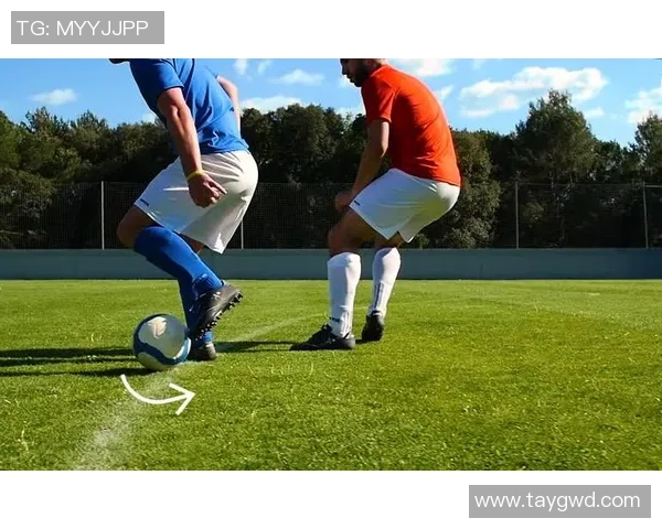 足球技巧之美马赛回旋过人助你征服绿茵场